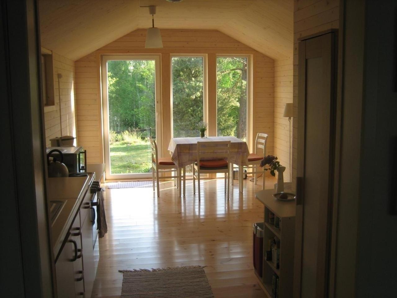 Ferienhaus In Malilla Boote Sauna See Exterior foto